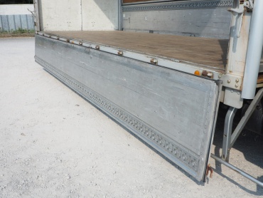 三菱ふそう ファイター ウイング車 中型 PA-FK61F改 年式 H21 [写真12]