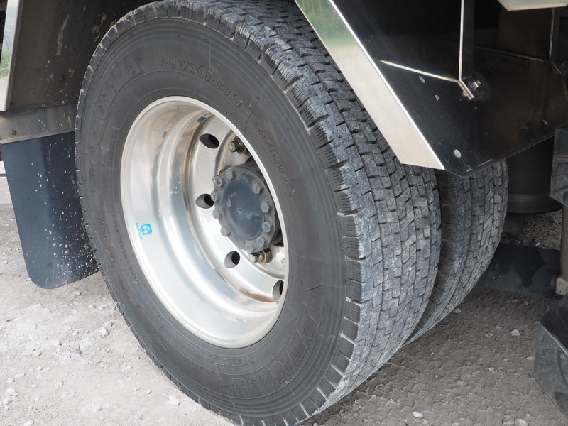 いすゞ フォワード ウイング車 中増t KL-FSD34P4 年式 H15[写真48]