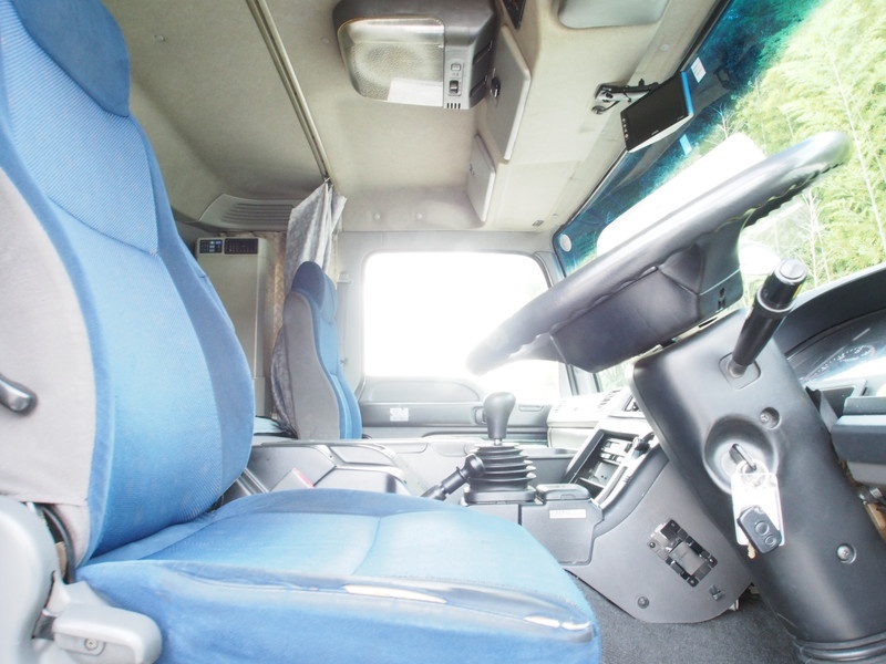 いすゞ ギガ ウイング車 大型 PKG-CYJ77W8 年式 H21[写真36]