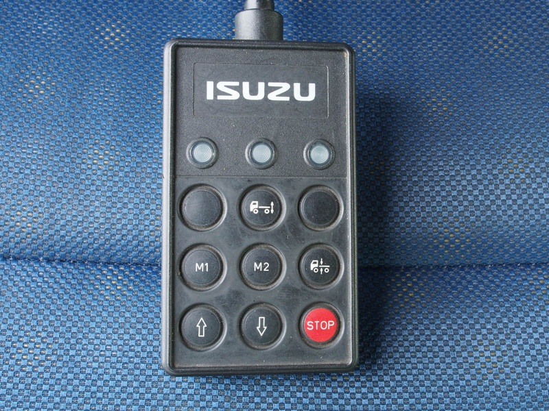 いすゞ ギガ ウイング車 大型 PKG-CYJ77W8 年式 H21[写真39]