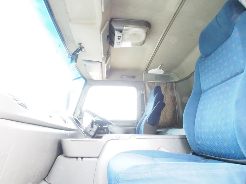 いすゞ ギガ ウイング車 大型 PKG-CYJ77W8 年式 H21[写真42]