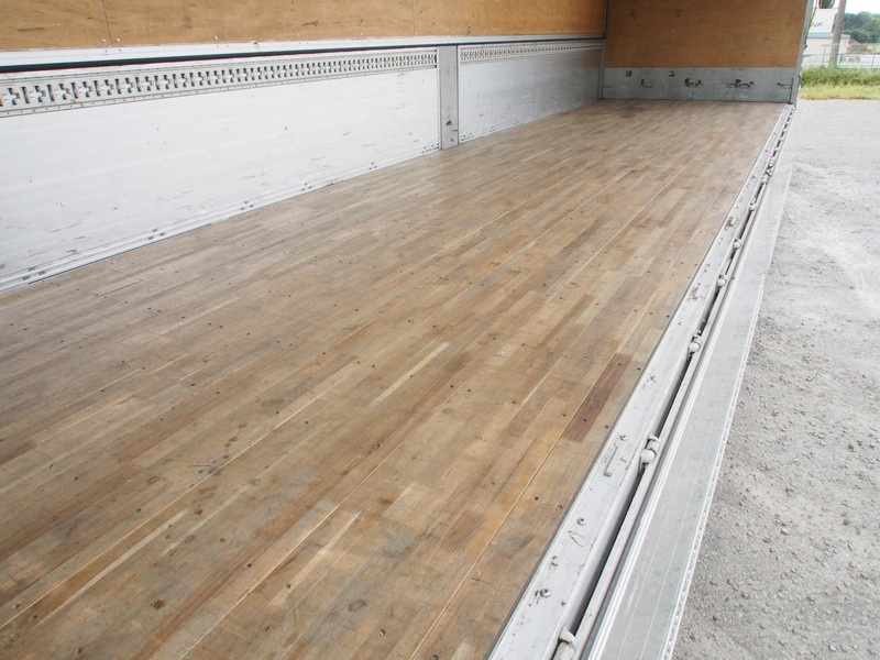 いすゞ ギガ ウイング車 大型 LKG-CYJ77A 年式 H23[写真27]