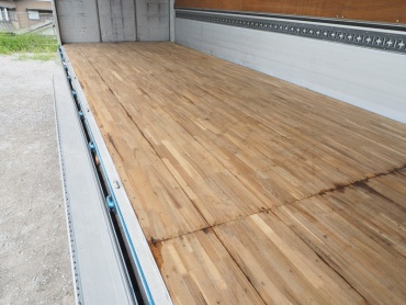 いすゞ フォワード ウイング車 中増t KL-FSD34P4 年式 H15 [写真25]