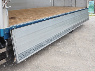 いすゞ フォワード ウイング車 中増t KL-FSD34P4 年式 H15 [写真19]