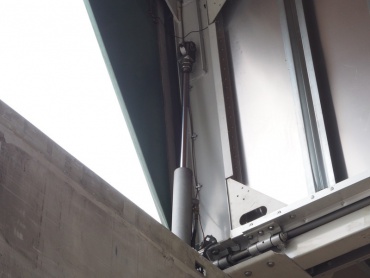 いすゞ フォワード ウイング車 中増t KL-FSD34P4 年式 H15 [写真20]