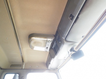 いすゞ フォワード ウイング車 中増t KL-FSD34P4 年式 H15 [写真36]