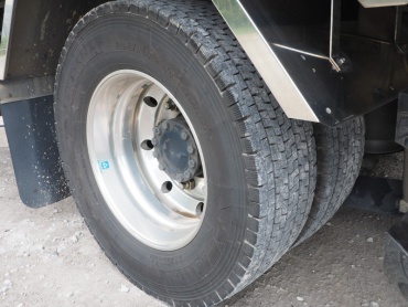 いすゞ フォワード ウイング車 中増t KL-FSD34P4 年式 H15 [写真48]