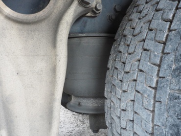 いすゞ フォワード ウイング車 中増t KL-FSD34P4 年式 H15 [写真44]