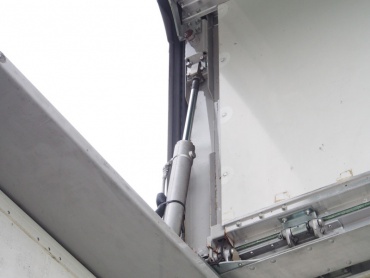 いすゞ ギガ ウイング車 大型 PKG-CYJ77W8 年式 H21 [写真21]