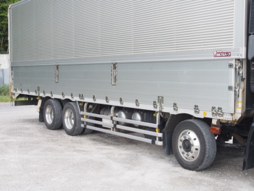 いすゞ ギガ ウイング車 大型 PKG-CYJ77W8 年式 H21 [写真10]