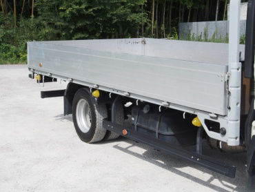 いすゞ エルフ 平ボディ 小型 TKG-NPR85AR 年式 H25 [写真11]