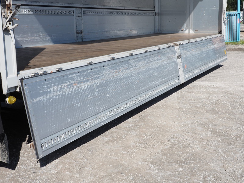 三菱ふそう スーパーグレート ウイング車 大型 LKG-FS54VZ 年式 H23[写真18]