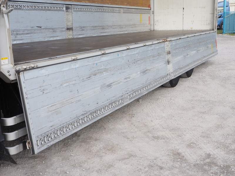 いすゞ ギガ ウイング車 大型 LKG-CYL77A 年式 H24[写真23]