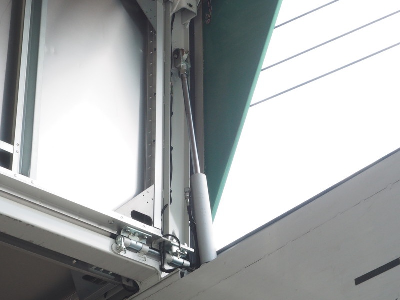 いすゞ ギガ ウイング車 大型 LKG-CYL77A 年式 H24[写真18]