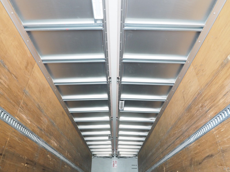 いすゞ ギガ ウイング車 大型 LKG-CYL77A 年式 H24[写真28]