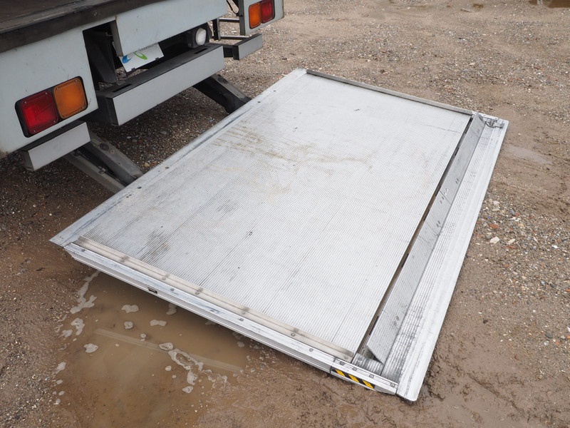 いすゞ フォワード ウイング車 中型 PKG-FRR90S2 年式 H19[写真10]