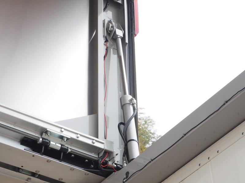 いすゞ フォワード ウイング車 中増t QKG-FTR34T2 年式 H28[写真25]