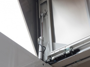 いすゞ フォワード ウイング車 中増t QKG-FTR34T2 年式 H28 [写真24]