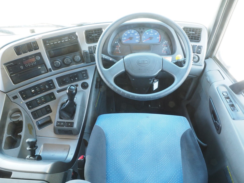 UDトラックス クオン ウイング車 大型 PKG-CG4ZA 年式 H22[写真42]