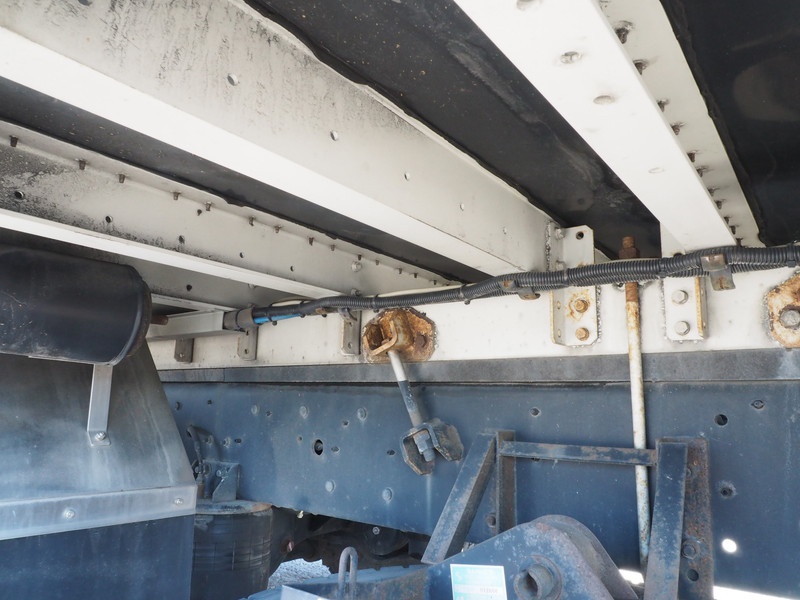 UDトラックス クオン ウイング車 大型 PKG-CG4ZA 年式 H22[写真50]