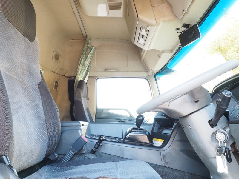 三菱ふそう スーパーグレート トラクタ 大型 QKG-FP54VDR 年式 H24[写真20]