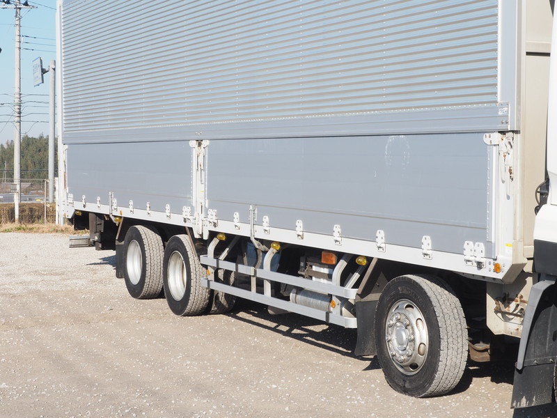 UDトラックス クオン ウイング車 大型 PKG-CG4ZA 年式 H22[写真10]