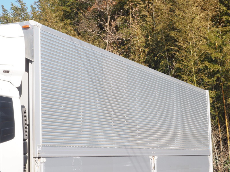 UDトラックス クオン ウイング車 大型 PKG-CG4ZA 年式 H22[写真21]