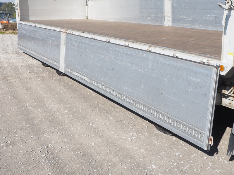 UDトラックス クオン ウイング車 大型 PKG-CG4ZA 年式 H22[写真12]