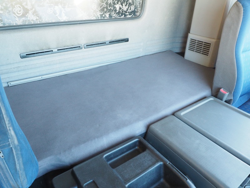 いすゞ ギガ 平ボディ 大型 PKG-CYJ77W8 年式 H20[写真34]