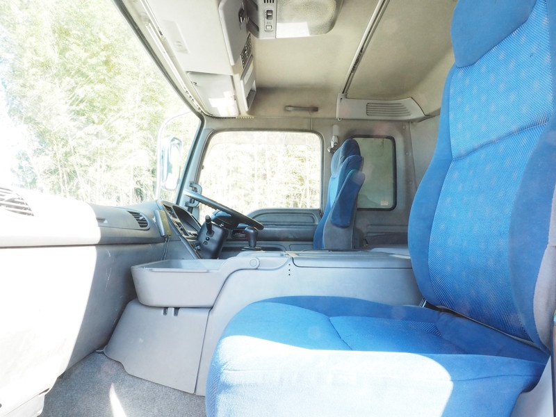 いすゞ ギガ 平ボディ 大型 PKG-CYJ77W8 年式 H20[写真32]