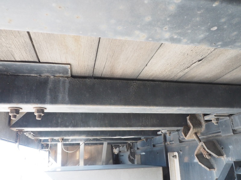 いすゞ ギガ 平ボディ 大型 PKG-CYJ77W8 年式 H20[写真39]