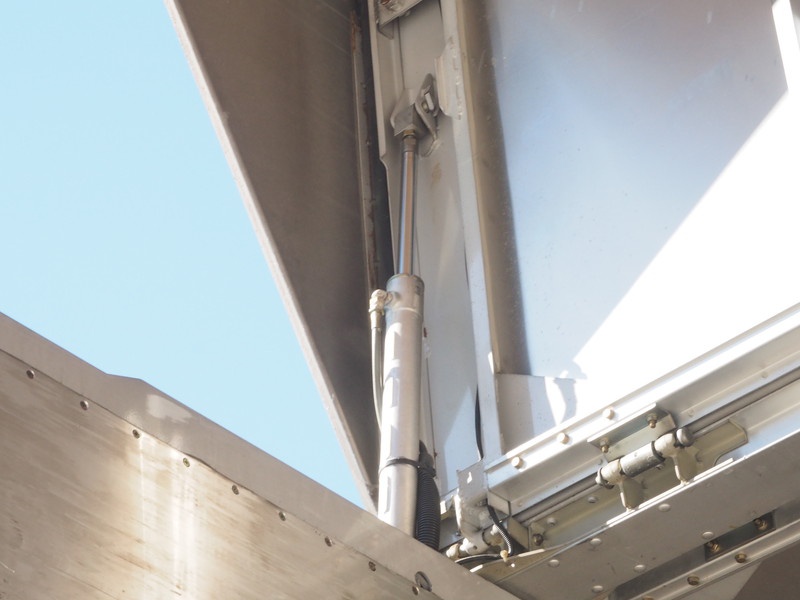 いすゞ フォワード ウイング車 中型 KK-FRR34P4 年式 H16[写真24]