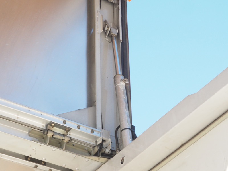 いすゞ フォワード ウイング車 中型 KK-FRR34P4 年式 H16[写真25]