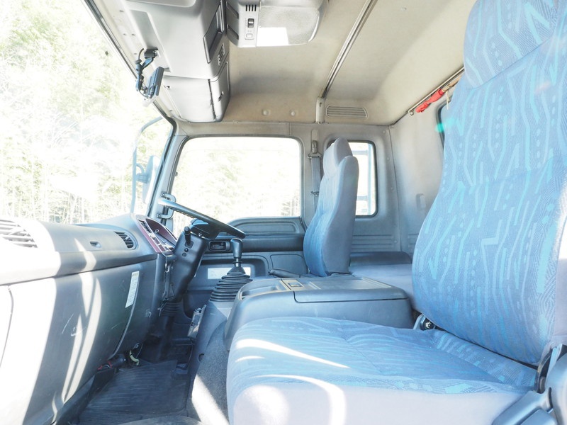 いすゞ フォワード ウイング車 中型 KK-FRR34P4 年式 H16[写真35]