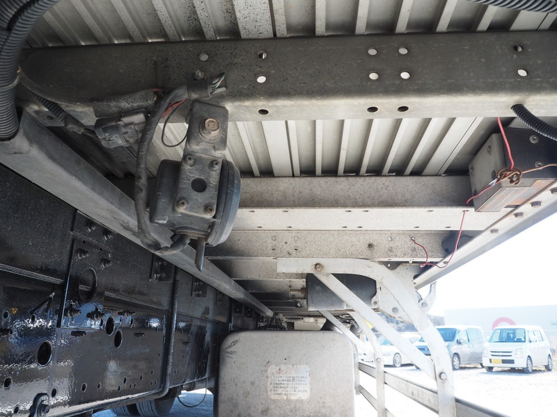 いすゞ フォワード ウイング車 中型 KK-FRR34P4 年式 H16[写真39]