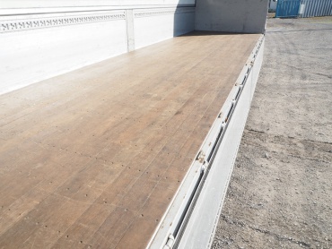 UDトラックス クオン ウイング車 大型 PKG-CG4ZA 年式 H22 [写真15]