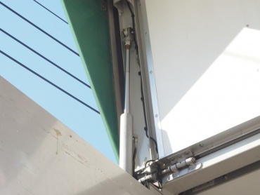 UDトラックス クオン ウイング車 大型 PKG-CG4ZA 年式 H22 [写真24]