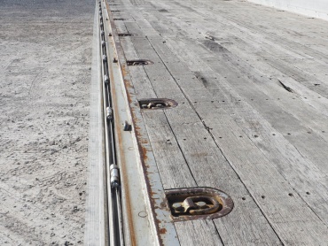 いすゞ ギガ 平ボディ 大型 PKG-CYJ77W8 年式 H20 [写真13]