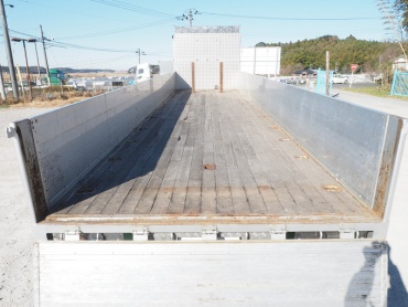 いすゞ ギガ 平ボディ 大型 PKG-CYJ77W8 年式 H20 [写真21]