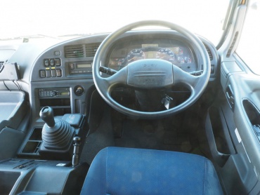 いすゞ ギガ 平ボディ 大型 PKG-CYJ77W8 年式 H20 [写真31]