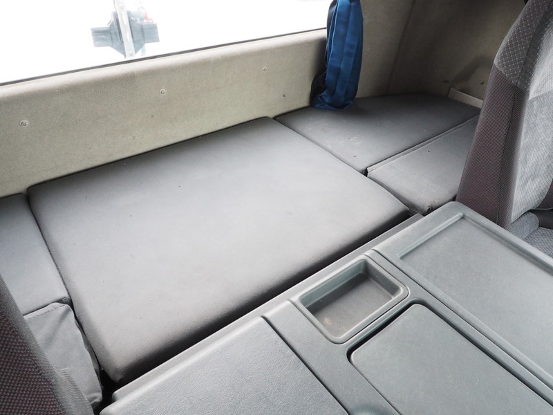 三菱ふそう スーパーグレート トラクタ 大型 QKG-FP54VDR 年式 H24[写真28]