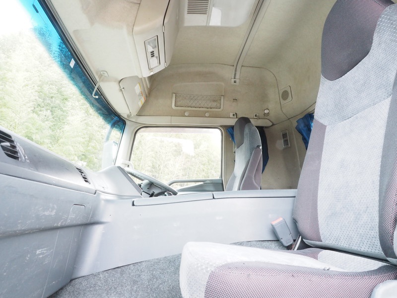 三菱ふそう スーパーグレート トラクタ 大型 QKG-FP54VDR 年式 H24[写真26]