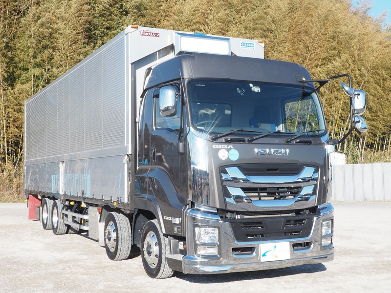 いすゞ ギガ ウイング車 大型 QKG-CYJ77B 年式 H28[写真04]