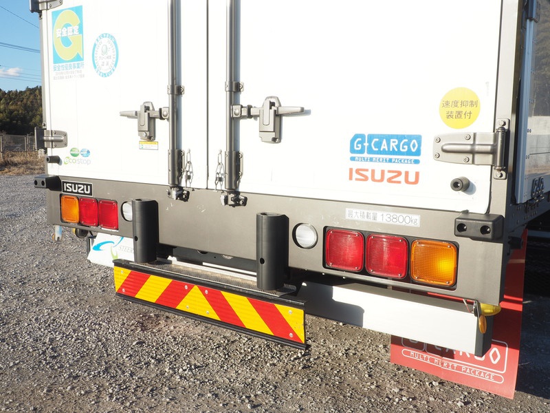 いすゞ ギガ ウイング車 大型 QKG-CYJ77B 年式 H28[写真38]