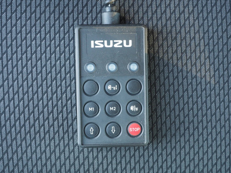 いすゞ ギガ ウイング車 大型 QKG-CYJ77B 年式 H28[写真48]