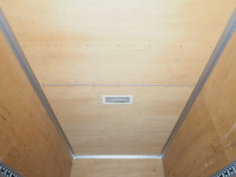 いすゞ エルフ バン車 小型 BKG-NPR85AN 年式 H21[写真20]