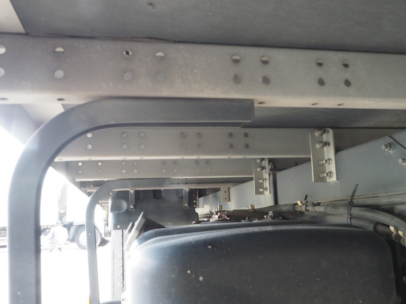 いすゞ エルフ バン車 小型 BKG-NPR85AN 年式 H21[写真31]