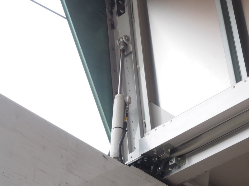 日野 グランドプロフィア ウイング車 大型 BKG-FW1EXYG 年式 H22[写真24]