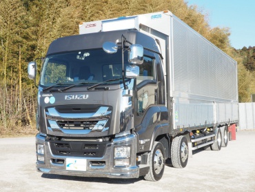 いすゞ ギガ ウイング車 大型 QKG-CYJ77B 年式 H28 [写真01]
