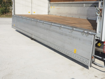 三菱ふそう ファイター ウイング車 中型 PDG-FK61F 年式 H21 [写真12]